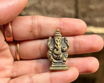 Ganesha-Statue Erscheinen piece.Little Ganesh Hindu-Gott Herr Antike Kleine Ganesha Idol Skulptur Statue Figur Tasche Ganesha. Glücks-Ganesha.