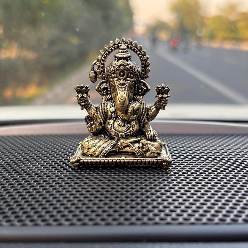 Car dashboard Ganesh Brass Ganesh Ganesha for car