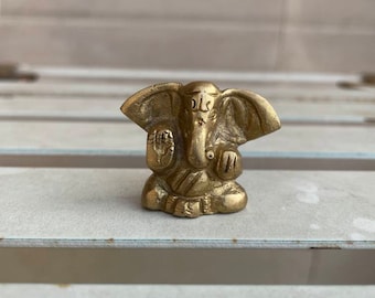 Ganesha statue show piece.Little  Ganesh Hindu God Lord Antique Small Ganesha Idol Sculpture Statue Figurine pocket Ganesha. Lucky Ganesha.