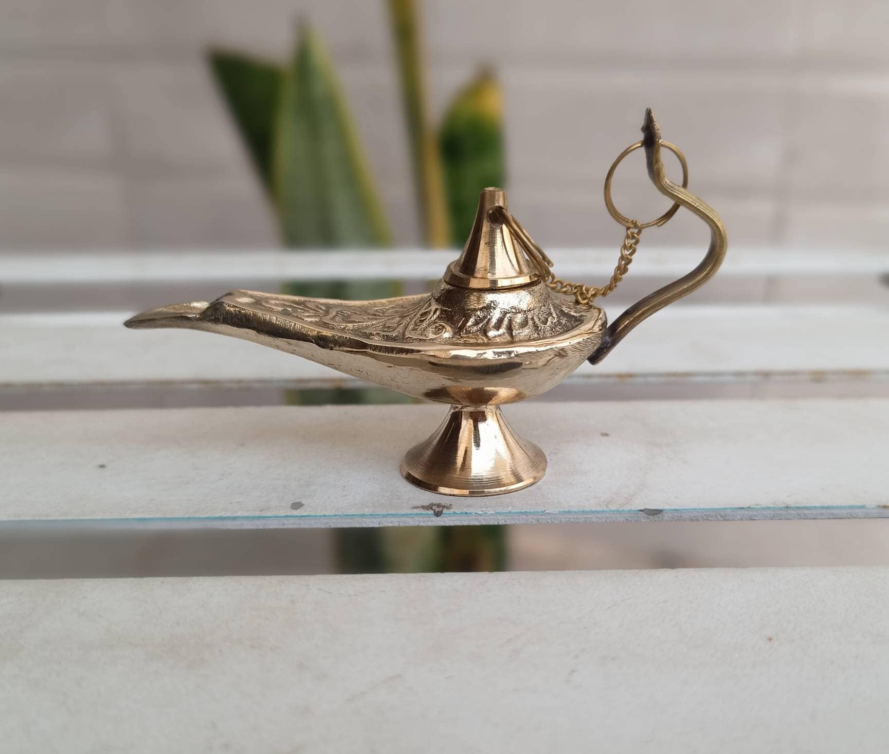 Small Aladdin's Lamp, Vintage-style Magic Genii Lamp, Brass