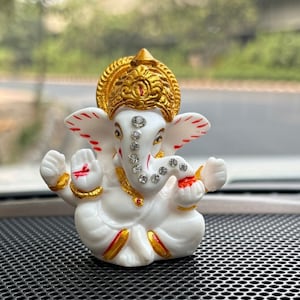 Ganesha Idol for Car Dashboard Small Ganesh Statue for Car Dashboard Decor Hindu God Ganpati Murti Lord Ganesha Idol for Blessing Protection