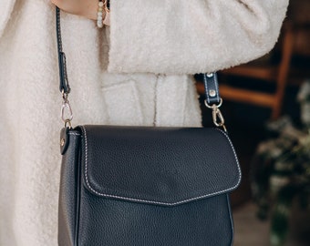 Women&#39;s Handmade Leather Crossbody Bag – Full-Grain Shoulder bag