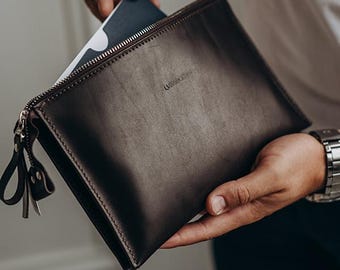Handcrafted Leather Clutch Bag – Personalized Leather Wristlet – Men and Women Wallet Purse – Travel Accessory – Gift for Him