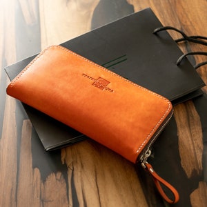 Personalized Leather Zipper Wallet, Custom wallet, Valentines gift