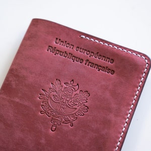 Housse en cuir pour passeport français, housse de passeport français, cadeau pour voyageur, housse de passeport personnalisée, porte-passeport pour tous les pays