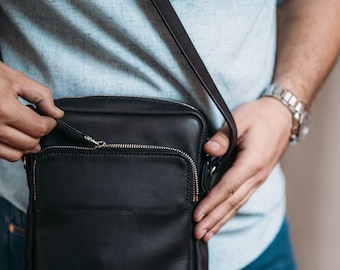 Handcrafted Leather Messenger Bag: Black Crossbody Shoulder Bag