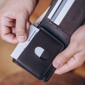 Cartera de cuero hecha a mano, regalos personalizados para él, billetera para hombre, regalo de Navidad imagen 8