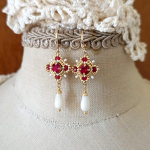 Medieval-inspired earrings - BERTHE - Crystal and royal red seed beads - Made to order - Choice of colors