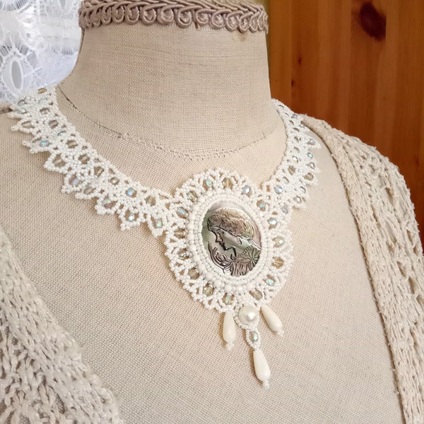 Collier "Lady" Camée Victorien inspiration - perles de rocaille blanc nacre