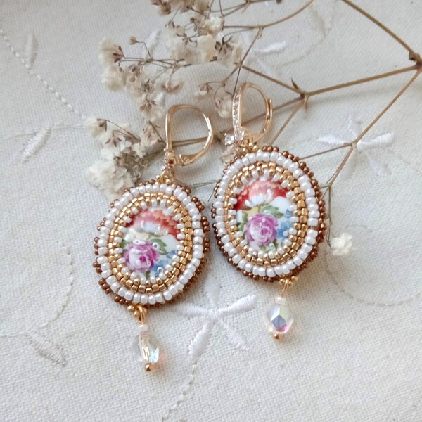 Boucles d'oreilles camée fleur - Rococo 18th inspiration - perles de rocaille