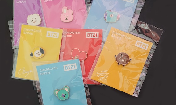 BTS ピンバッジ 【７】 BTS Button/pins Set of 7 (each of the Members)/or Get an