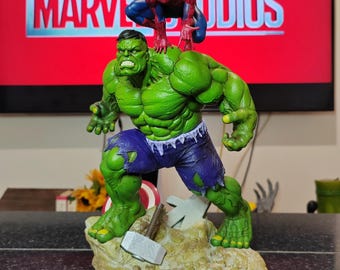 スパイダーマンの3Dプリント版ハルクフィギュア