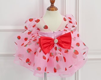 Berry First Birthday Outfit, Personalized Baby Girl Strawberry Clothes Set, Sweet One Baby dress, Baby Shower Gift, Cake Smash Photoshoot