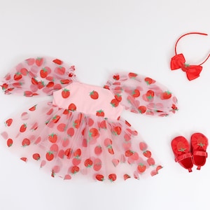 FLUFFY BABY ROMPER/ Vestidos de bebé de tul de fresa de flor roja / Traje de cumpleaños de bebé / Regalo para niñas / Vestido de bebé elegante con estampado de frutas