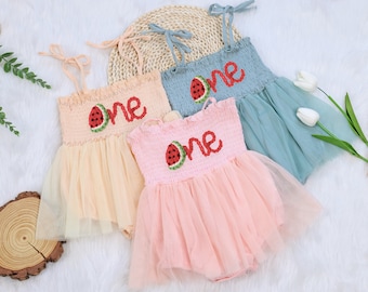 Een romper eerste verjaardag outfit, eerste verjaardag romper met de hand geborduurde romper met watermeloen, meloen 1e verjaardag tutu romper
