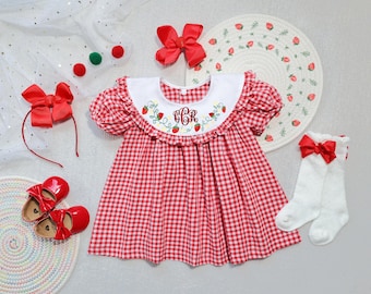 Geburtstags-Erdbeer-Strampler-Bubble, gesmokter Strampler, Beere erster Geburtstag, süßer Strampler, Erdbeer-Thema, rosa Gingham, Sommer-Outfit
