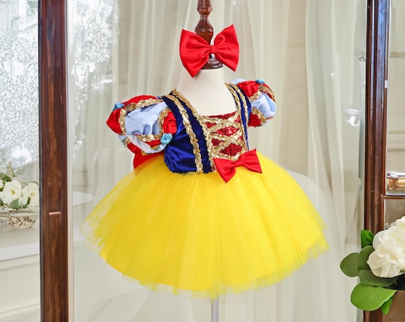 Snow White Dress Disney Store Costume Princess Sz With Cape Elsa