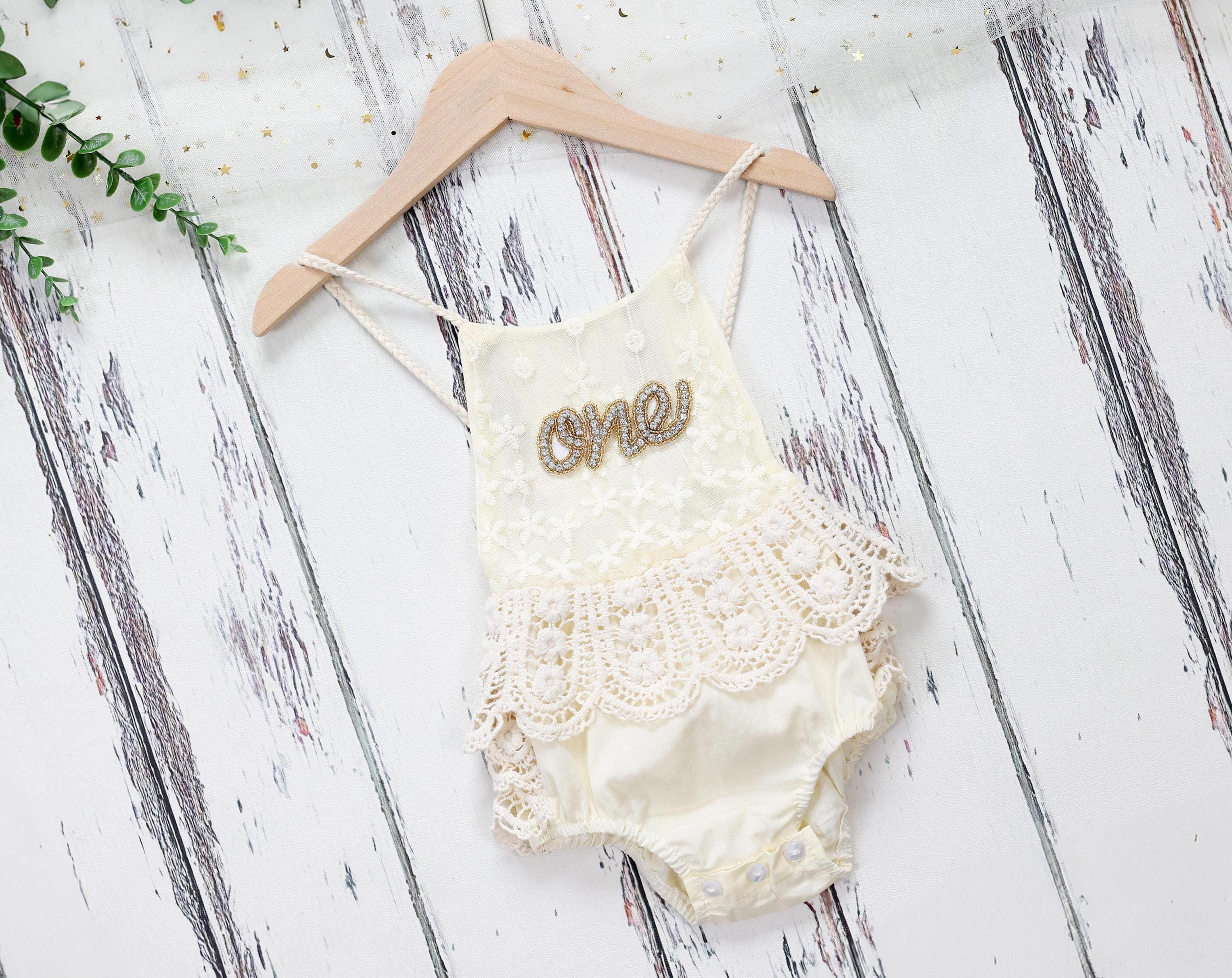 Rustic Baby Girl Cream Romper, 1st Birthday Cream Baby Girls Boho Outfit, Boho Girl Outfit, Rustic Lace Baby Girl Lace Chic Bubble Romper