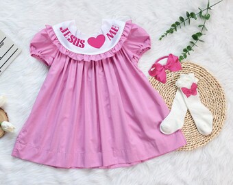 Besticktes Jesus liebt mich Kleid in rosa Gingham, Kleinkind Oster Outfit, personalisiertes Osterkleid, St. Osterkleid, Geschwister Outfit