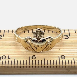 9 Karat Gelbgold Irischer Gold Ring | Traditioneller irischer Goldring | Keltisches Symbol für Liebe, Loyalität, Freundschaft