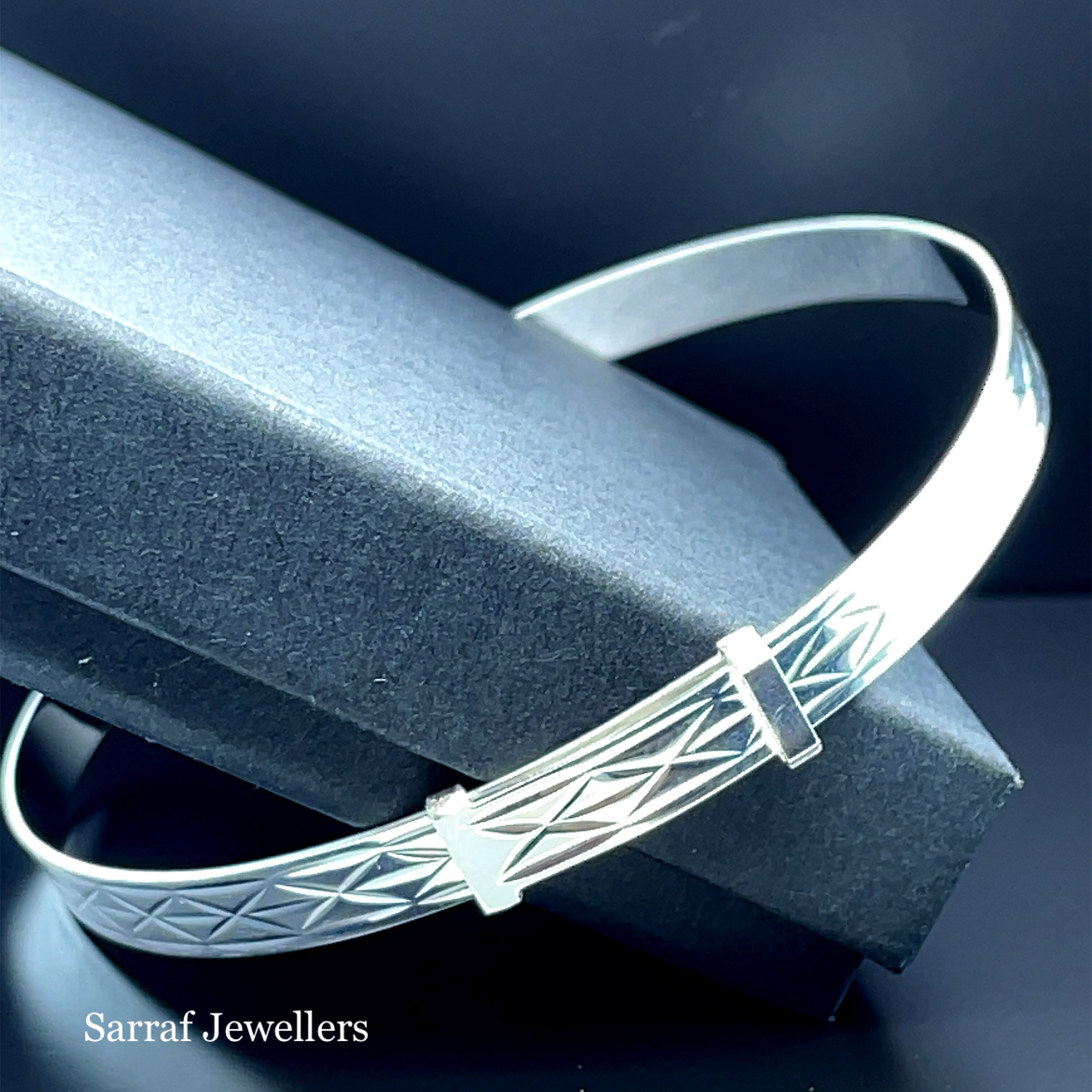 アクセサリー silver 925 simple design bangle Amazon.com: Handmade 925 Sterling Bangle Bracelet Dainty