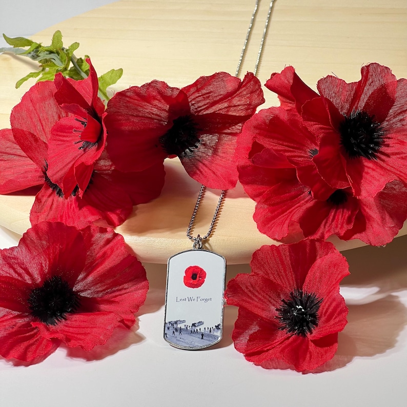 Lest We Forget Remembrance Military Poppy ID / Dog Tags Flanders Field ...