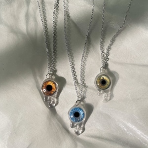 Teardrop Iris Kette — personalisierbar