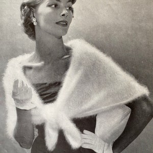 Modello pdf della stola a sbuffo color crema lavorata a maglia vintage - anni &#39;50