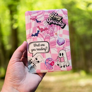 Pink Stay Spooky, Kindle Insert, Circle Holographic or Matte, What Are You Reading, Dark Books, Dark Romance, Dark Romantasy, Kobo, Boox
