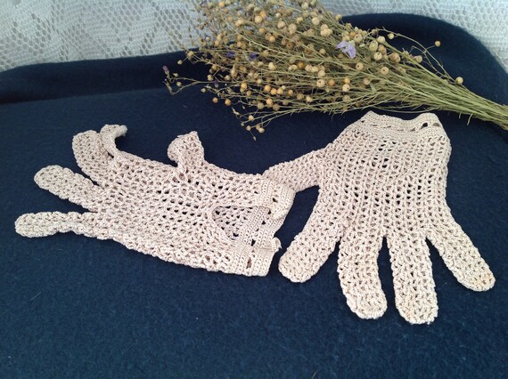 Gants Victoriens Vintage En Daim Et Crochet - Couleur Beige Neutre, Faits Main