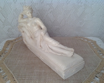 Sculpture Vintage Resin Figurine Venus Victus A.GIANNETTI Statuette of Woman
