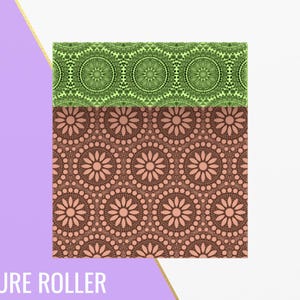 Pode incluir: Um rolo de textura marrom e verde com um padrão floral repetitivo. O rolo é feito de um material texturizado e é projetado para criar padrões em superfícies.