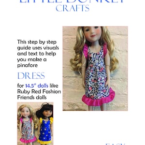 Puede incluir: Una guía paso a paso para hacer un vestido para muñecas de 36,8 cm como las muñecas Ruby Red Fashion Friends. El vestido es azul con estampado floral y un ribete de volantes rosa. El nivel de dificultad es fácil.