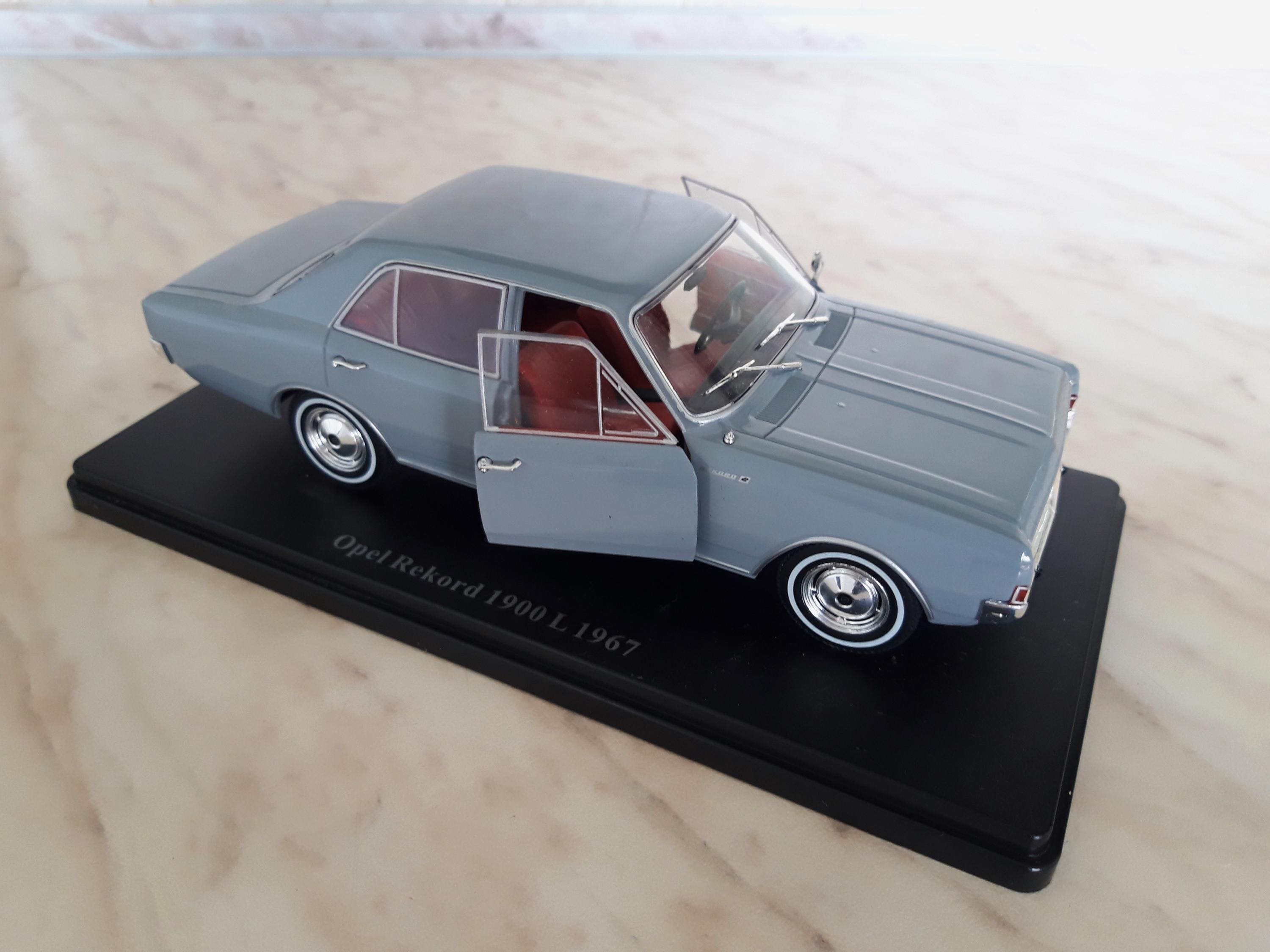 ブリキ玩具 旧バンダイ オペル OPEL REKORD SEDAN ブリキ玩具 旧バンダイ オペル OPEL REKORD SEDAN ブリキ玩具 旧