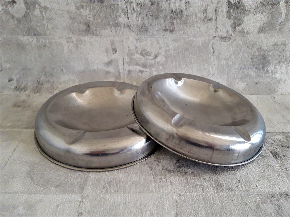 Set of 2 Vintage Metal Ashtrays 1970 Large Ashtrays Round Etsy