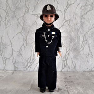 Muñeca vintage Peggy English Bobby: figura de recuerdo de Londres