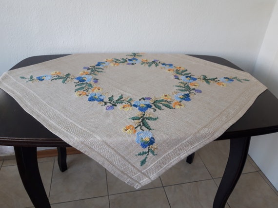 刺繍テーブルクロス ヴィンテージ手刺繍花柄テーブルクロス、32インチ四方 - Etsy 日本