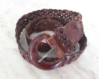 Rustic Brown Leather Belt: Antique Brass Rings, Wide Eyelet  display picture 2