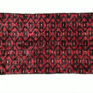 Vintage Plush Tapestry: Geometric Floral Wall Hanging, Cabin Decor