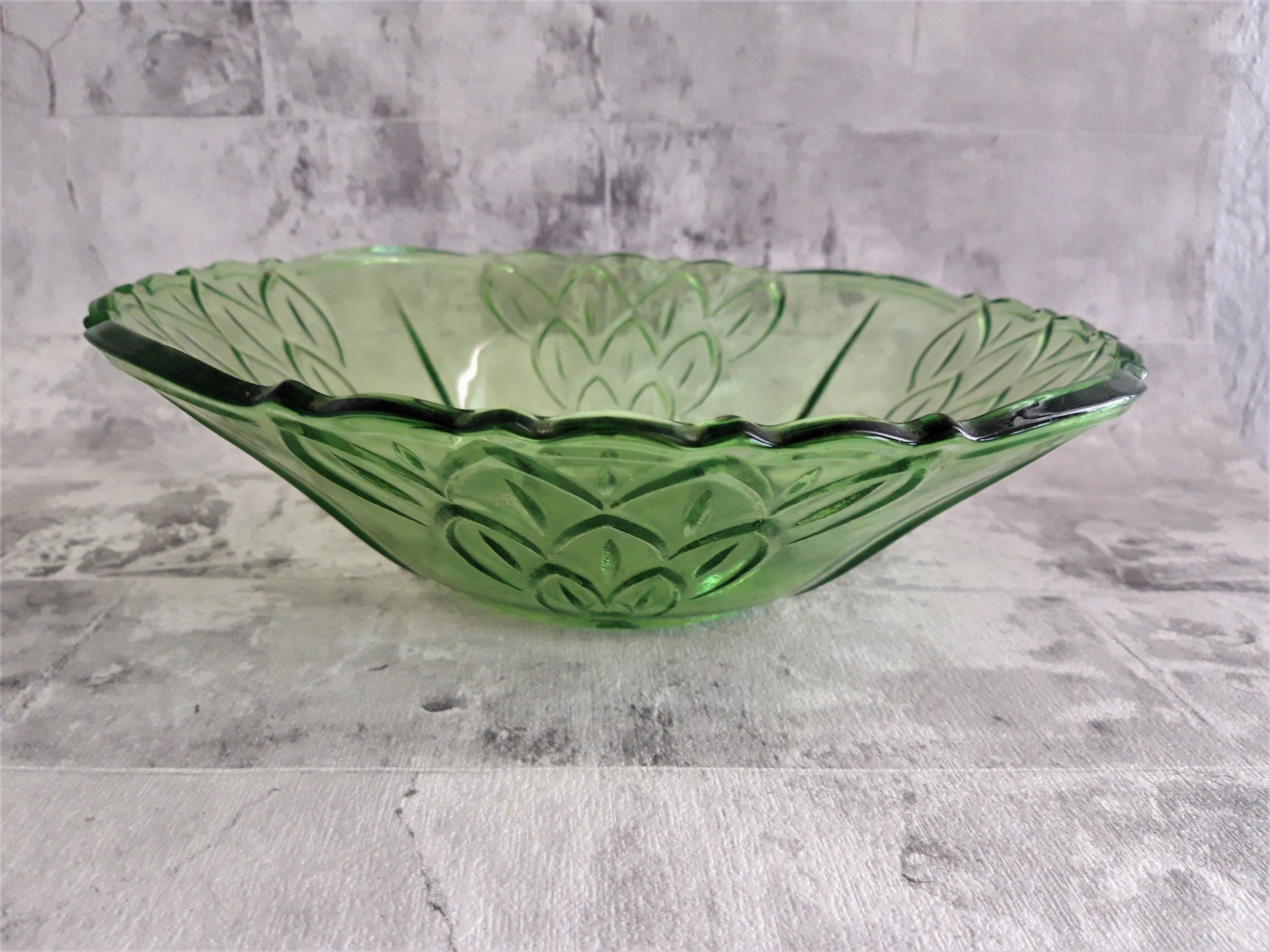 Green Glass Bowl, Serving Bowl, Green Glassware, Green Kitchen, Vintage