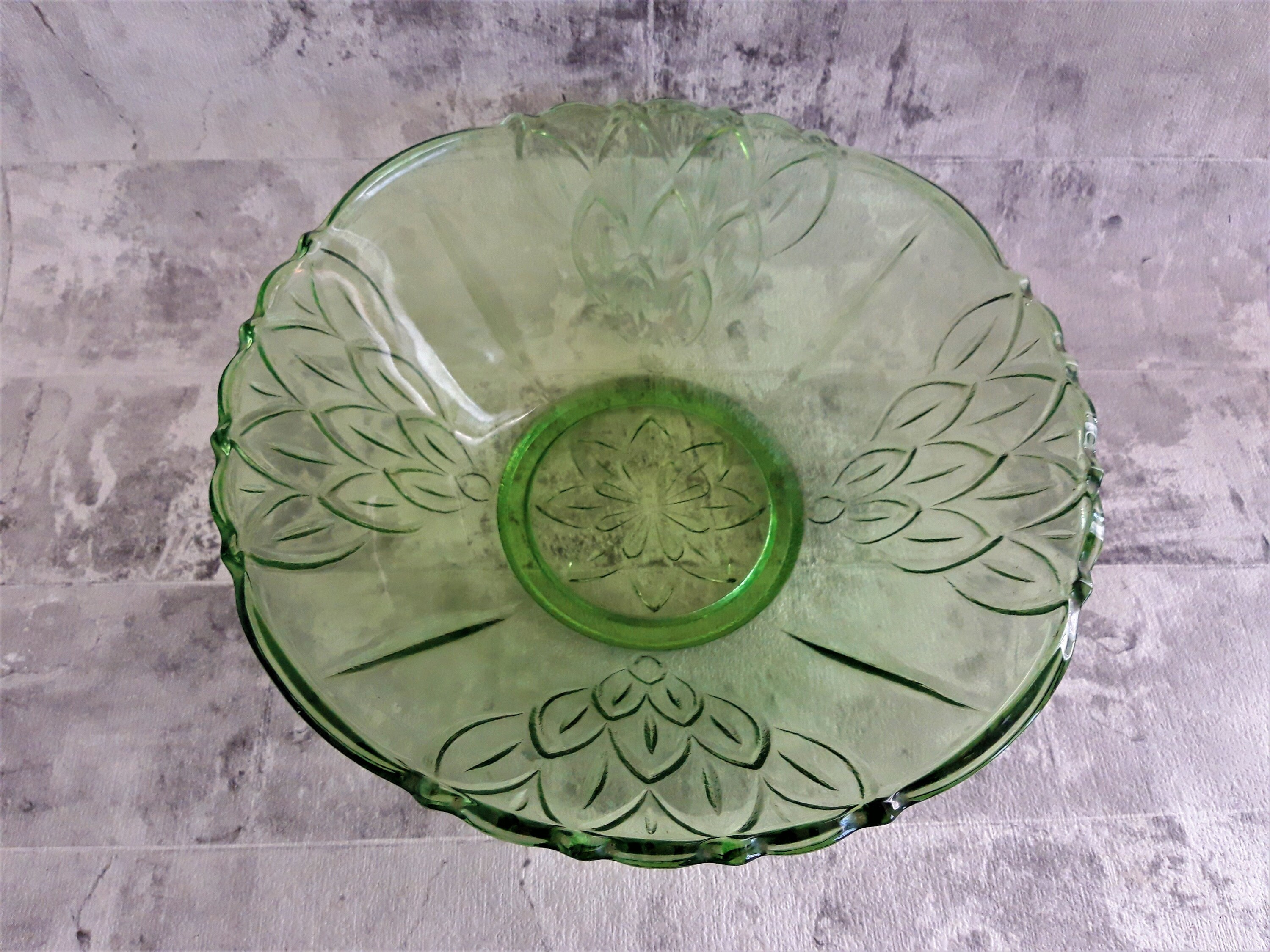 Green Glass Bowl, Serving Bowl, Green Glassware, Green Kitchen, Vintage