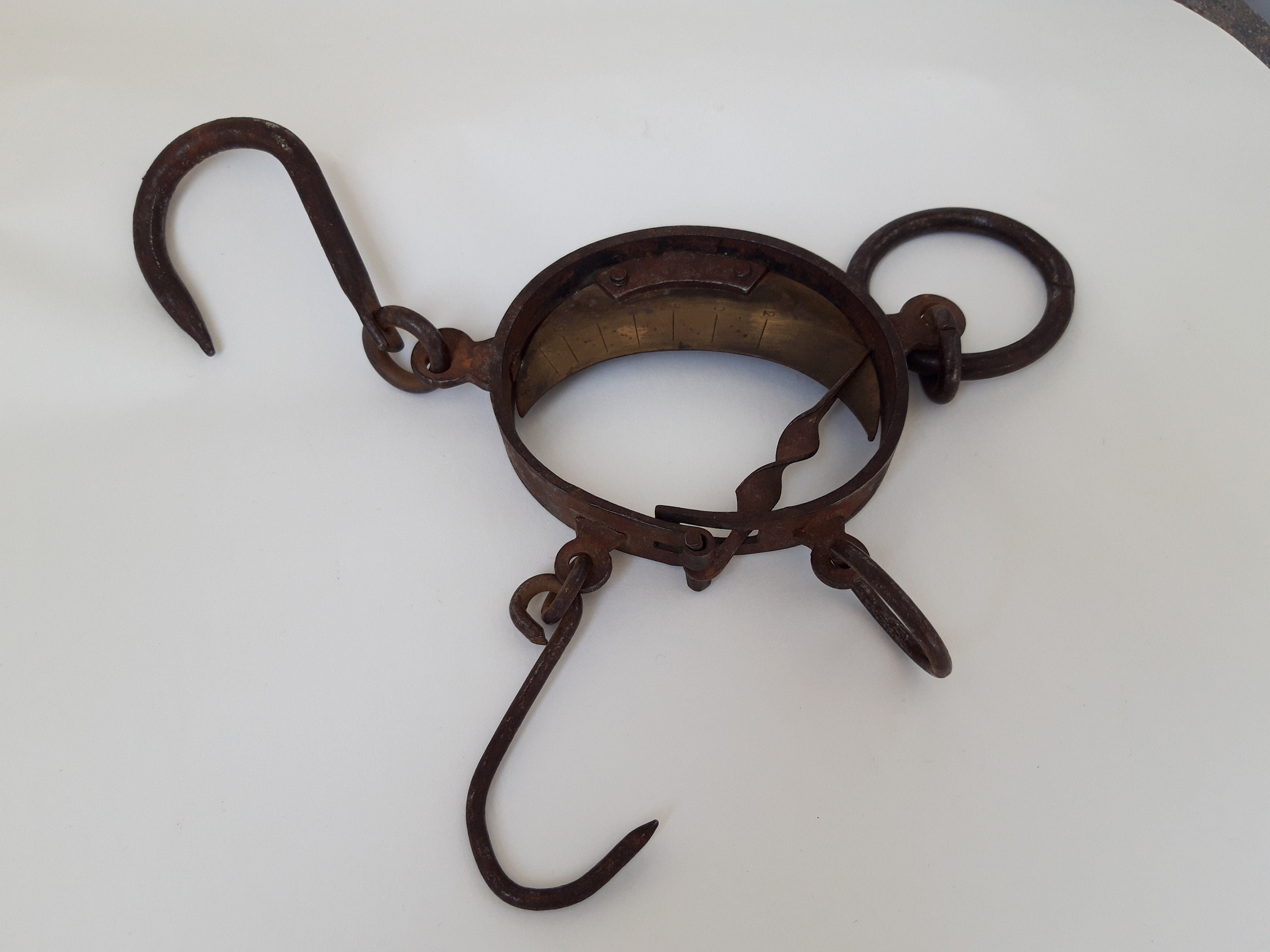 アンティークな手鍛造鉄製スケール：素朴な吊り下げフック装飾 - Etsy 日本