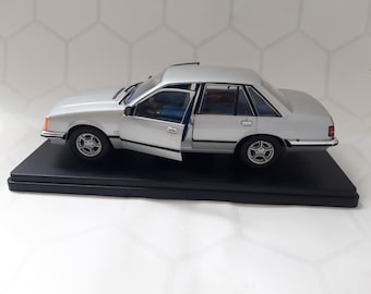 Gray OPEL SENATOR 1978,1:24 Diecast Metal Model Car,German Replica Car,Collectible Gift