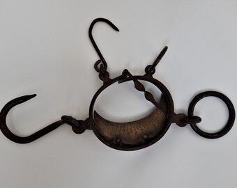 アンティークな手鍛造鉄製スケール：素朴な吊り下げフック装飾 - Etsy 日本