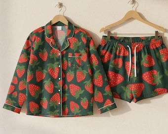 Strawberry Pattern Print Women’s Long Sleeve Pajamas Set - With Pajama Shorts