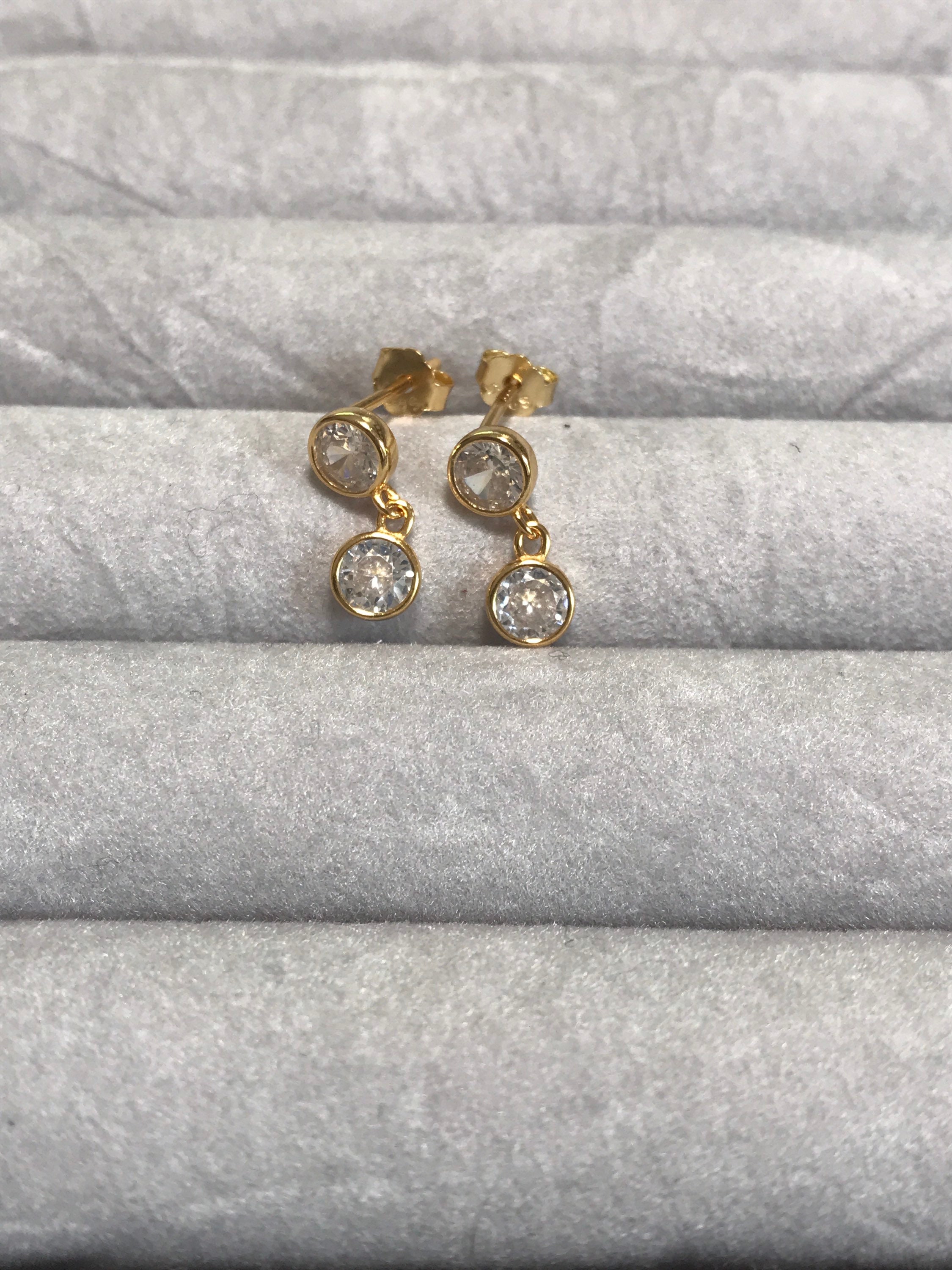 200 Stück 18K Vergoldete Ohrstecker - 2mm Flache Polster Für DIY