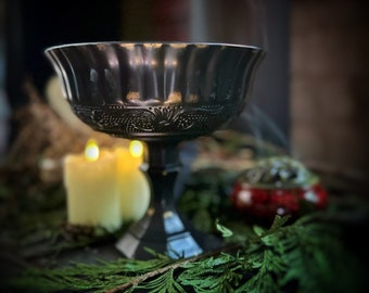 Gothic Offering Bowl, Alter Tools, Witchy Home Decor, Glass Divination Dish, Pedestal Smudge Bowl, Dark Academia