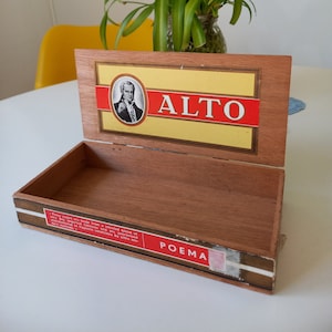 Vintage Cigar Box|  Vintage Cigar cases ALTO CIGARS (Belgium) | Wood box
