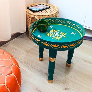 Tavolino marocchino colorato – Tavolo in legno dipinto a mano con gambe staccabili – Tavolino decorativo boho e rustico – Tavolino da caffè artigianale fatto a mano.