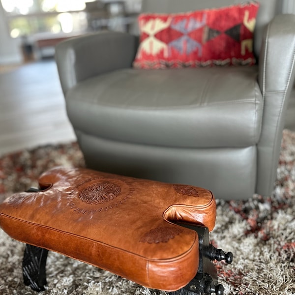 Genuine Leather Foot Stool, Wooden Bench Seat with Sheepskin Caramel Cushion, Moroccan Camel Saddle Stool, Chair in Old Style, Vintage Stool